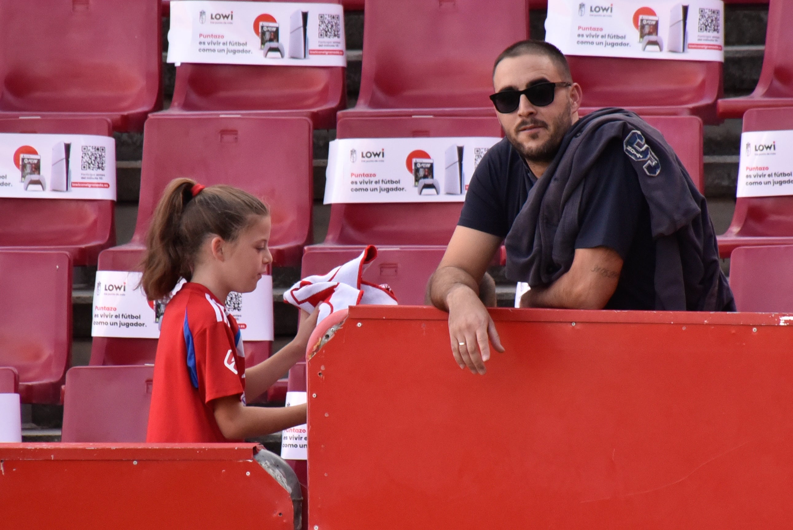 Encuéntrate en la grada del Granada-Cádiz