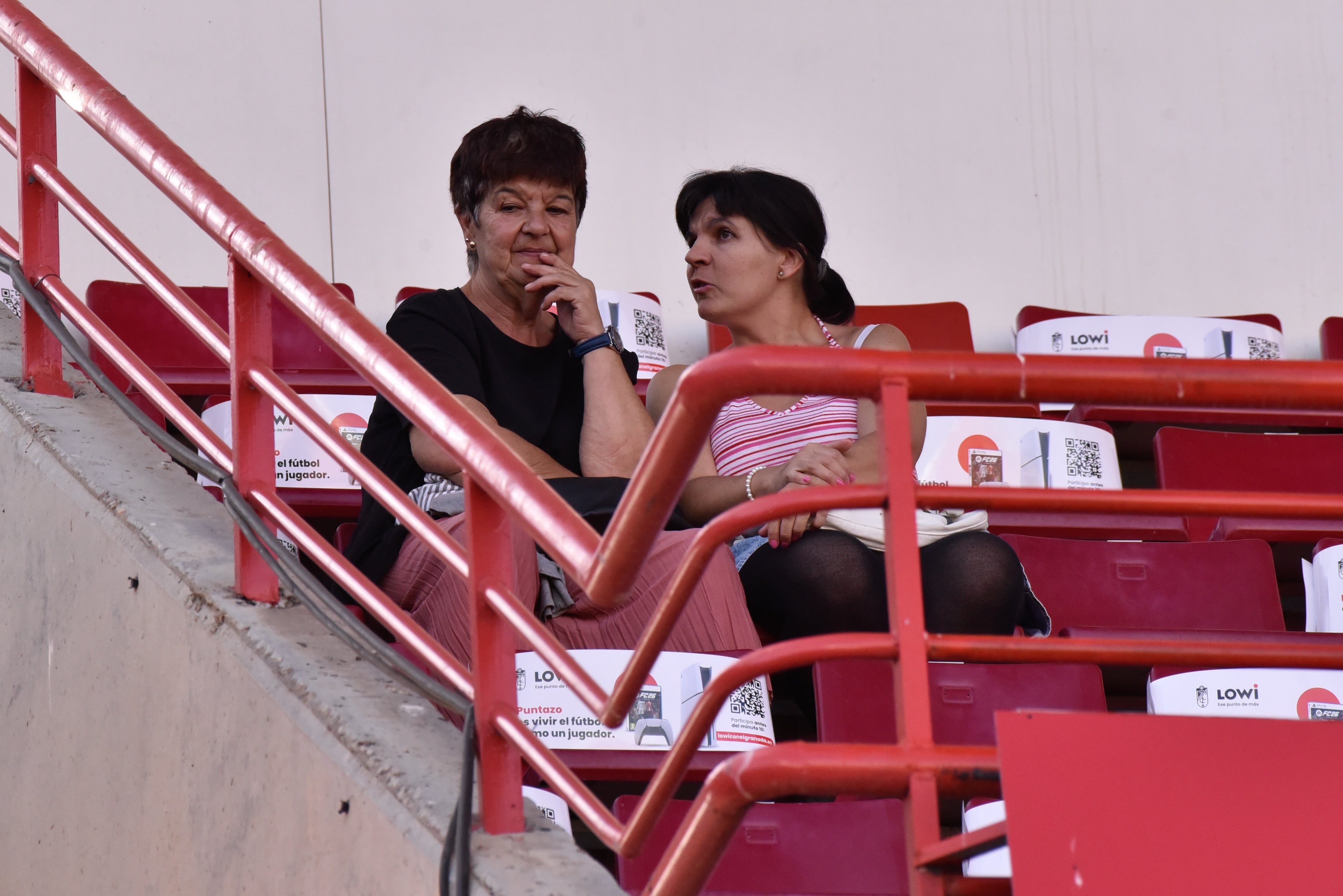 Encuéntrate en la grada del Granada-Cádiz