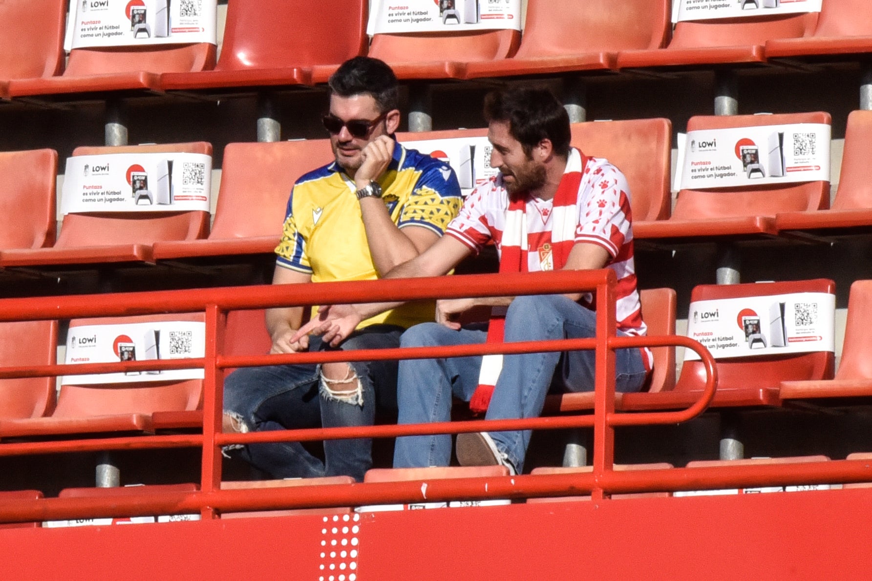 Encuéntrate en la grada del Granada-Cádiz