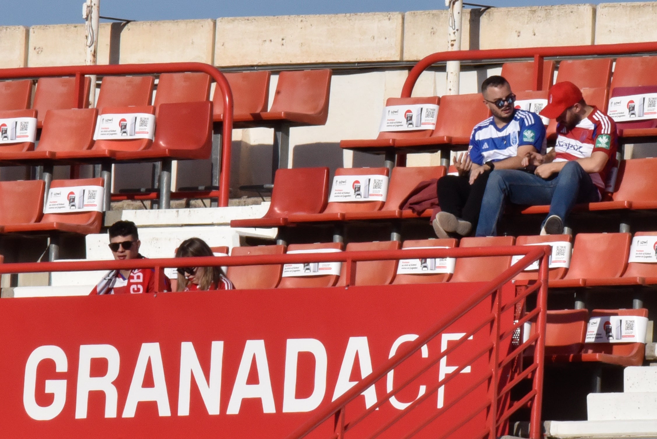 Encuéntrate en la grada del Granada-Cádiz