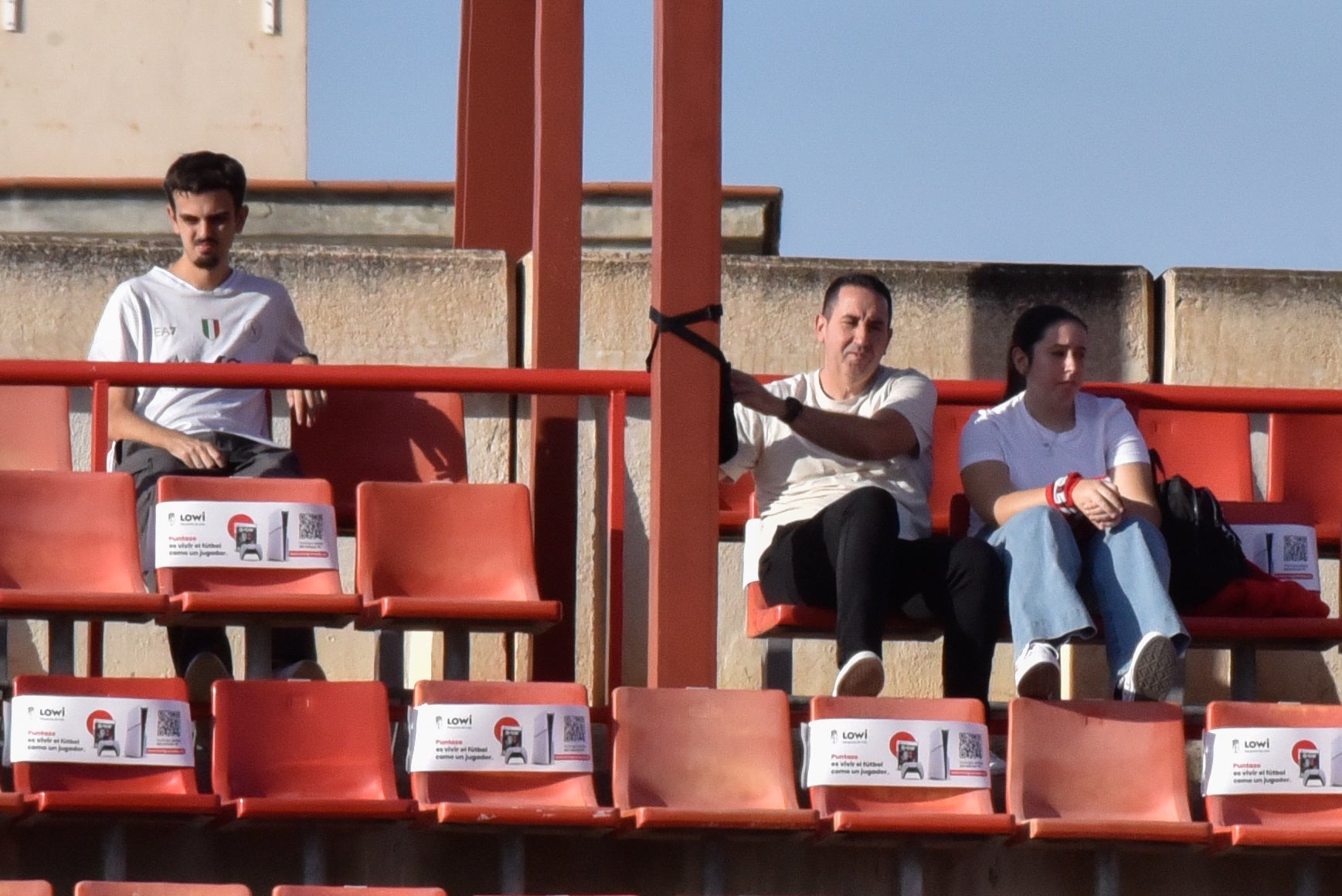 Encuéntrate en la grada del Granada-Cádiz