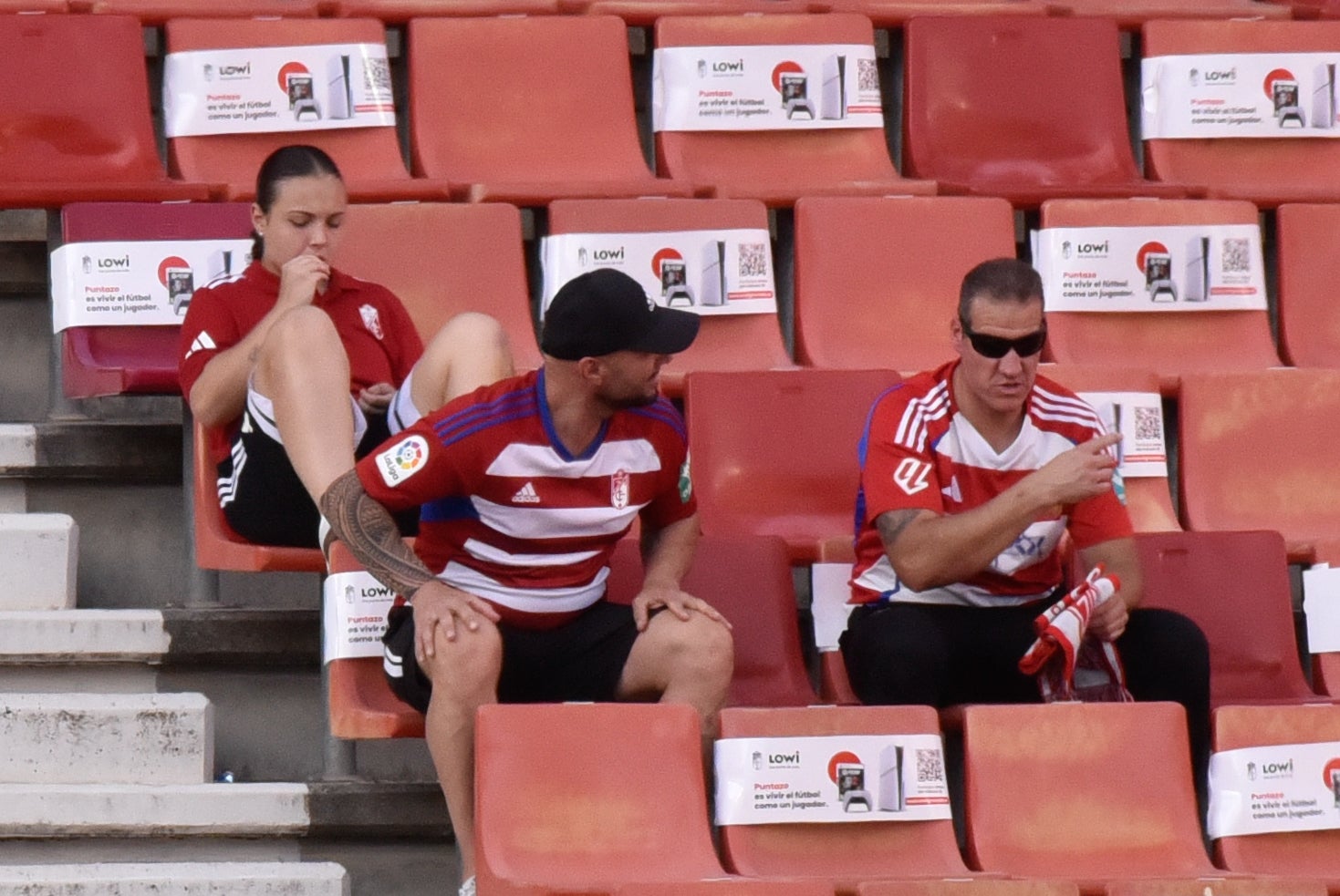 Encuéntrate en la grada del Granada-Cádiz