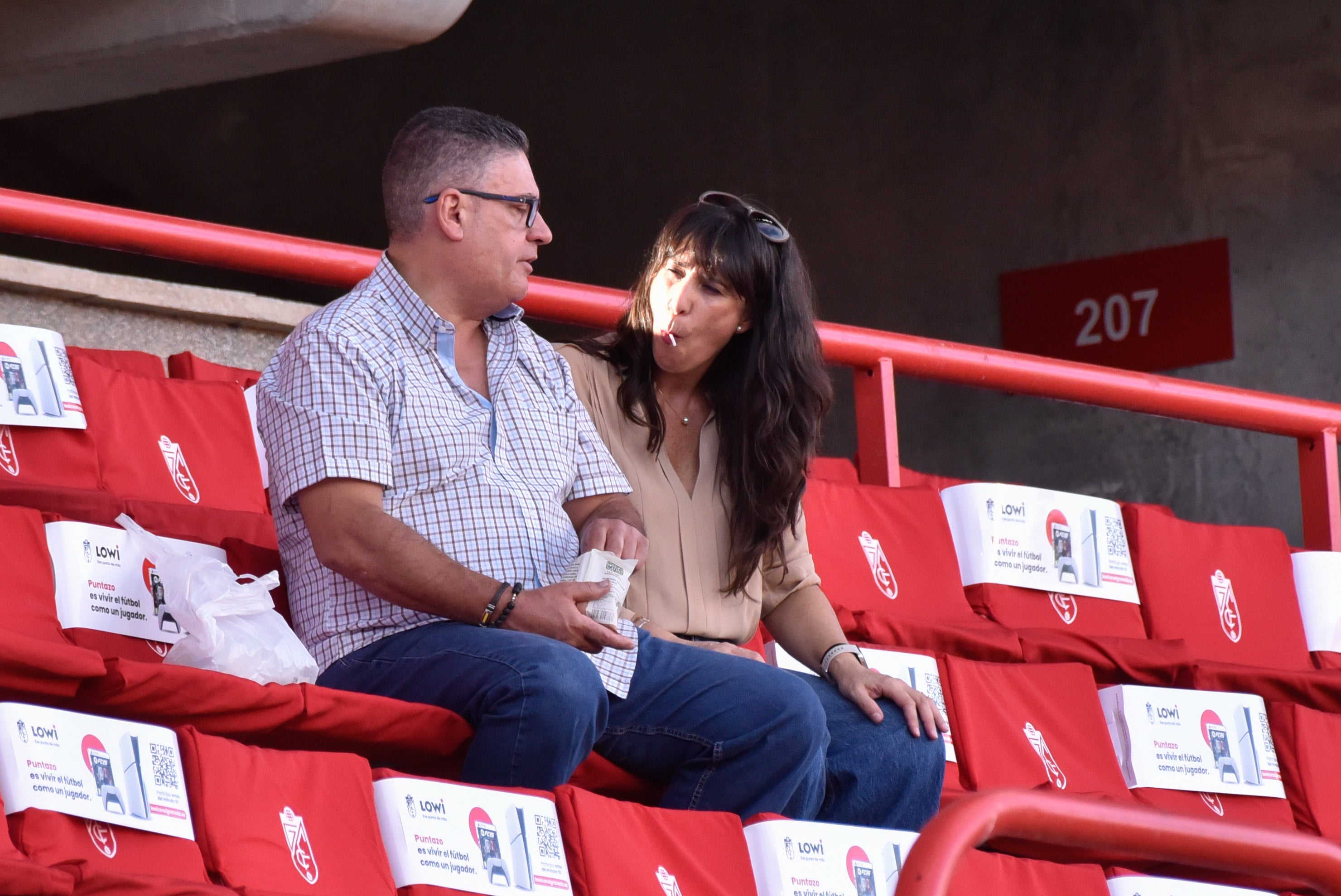 Encuéntrate en la grada del Granada-Cádiz