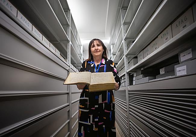 En el archivo blindado de la Alhambra hay planos, fotografías, grabados, cartas y herbario.