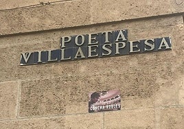 Cartel no oficial de Paseo de la Fama Concha Robles bajo el oficial de Poeta Villaespesa.