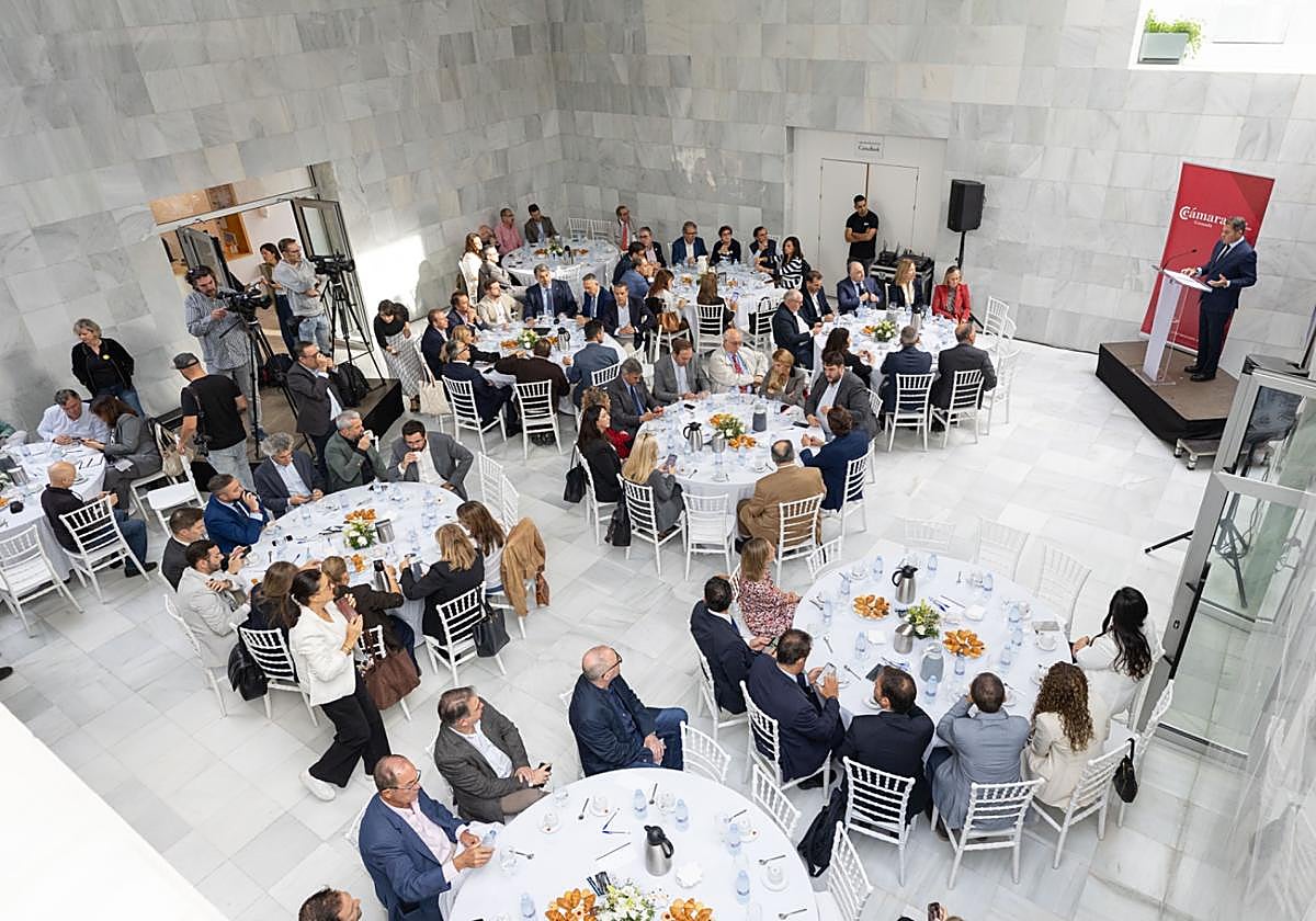 Gerardo Cuerva, presidente de Cámara Granada y CGE, durante su intervención.