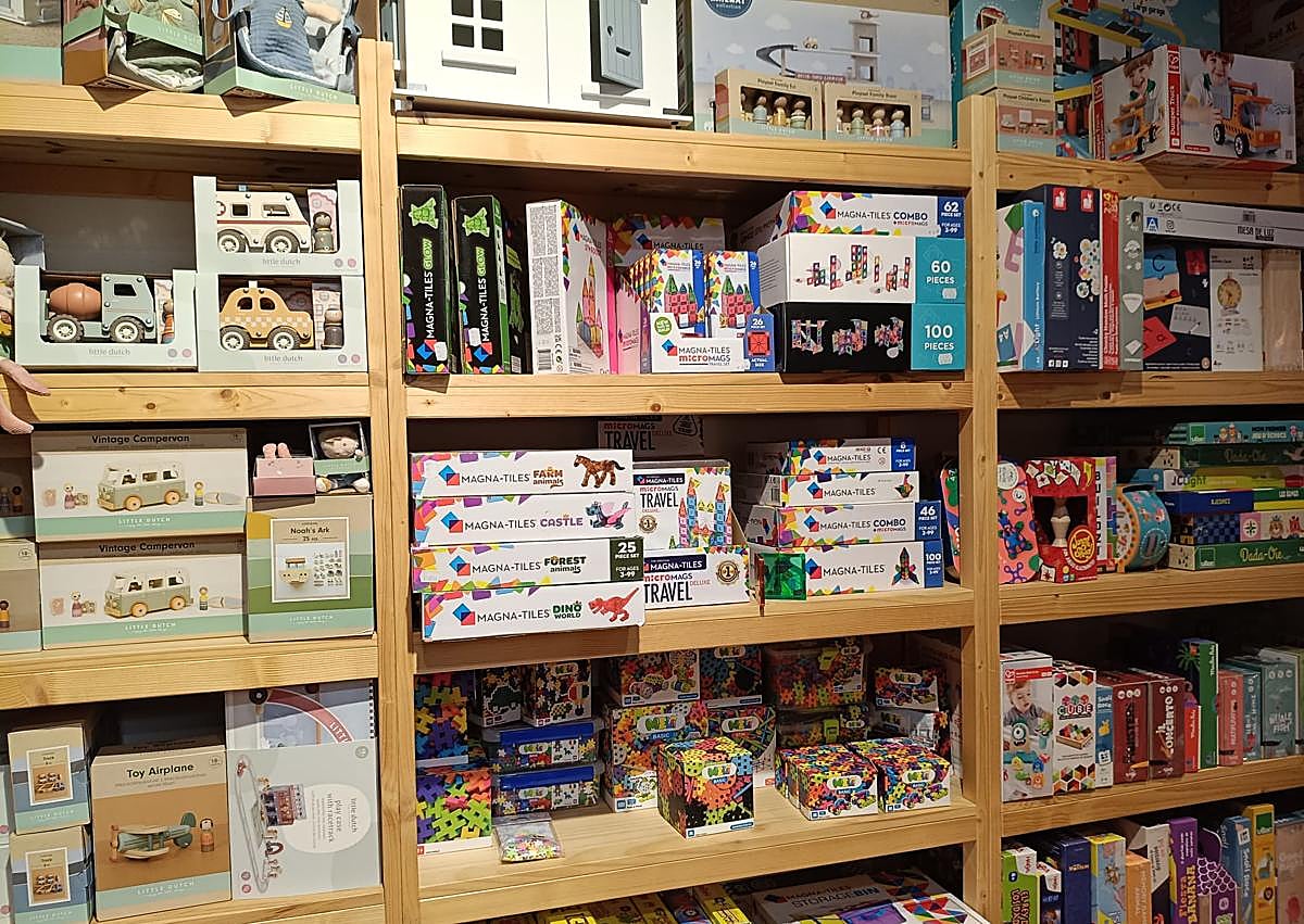 Imagen secundaria 1 - El famoso playmobil de Puentezuelas regresa por Navidad (y no lo hará solo)