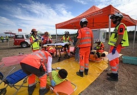 Evalúan la respuesta en accidentes aéreos con un simulacro en el aeropuerto de Granada