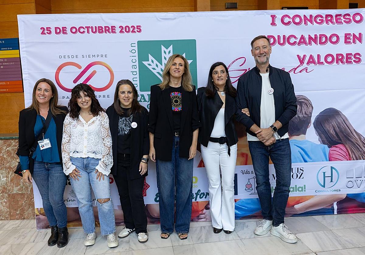 Pedro García Aguado participó este lunes en el I Congreso 'Educando en Valores' celebrado en Granada.