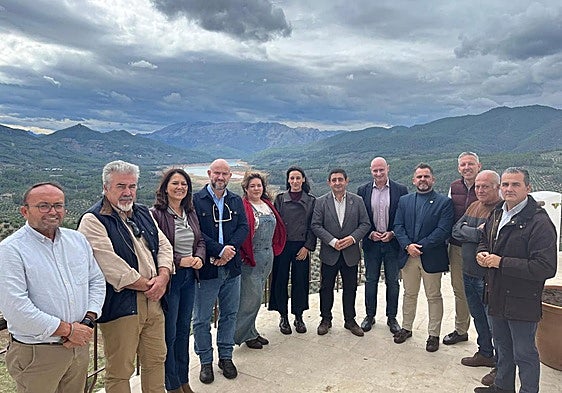 El presidente de la Diputación, con alcaldes segureños.