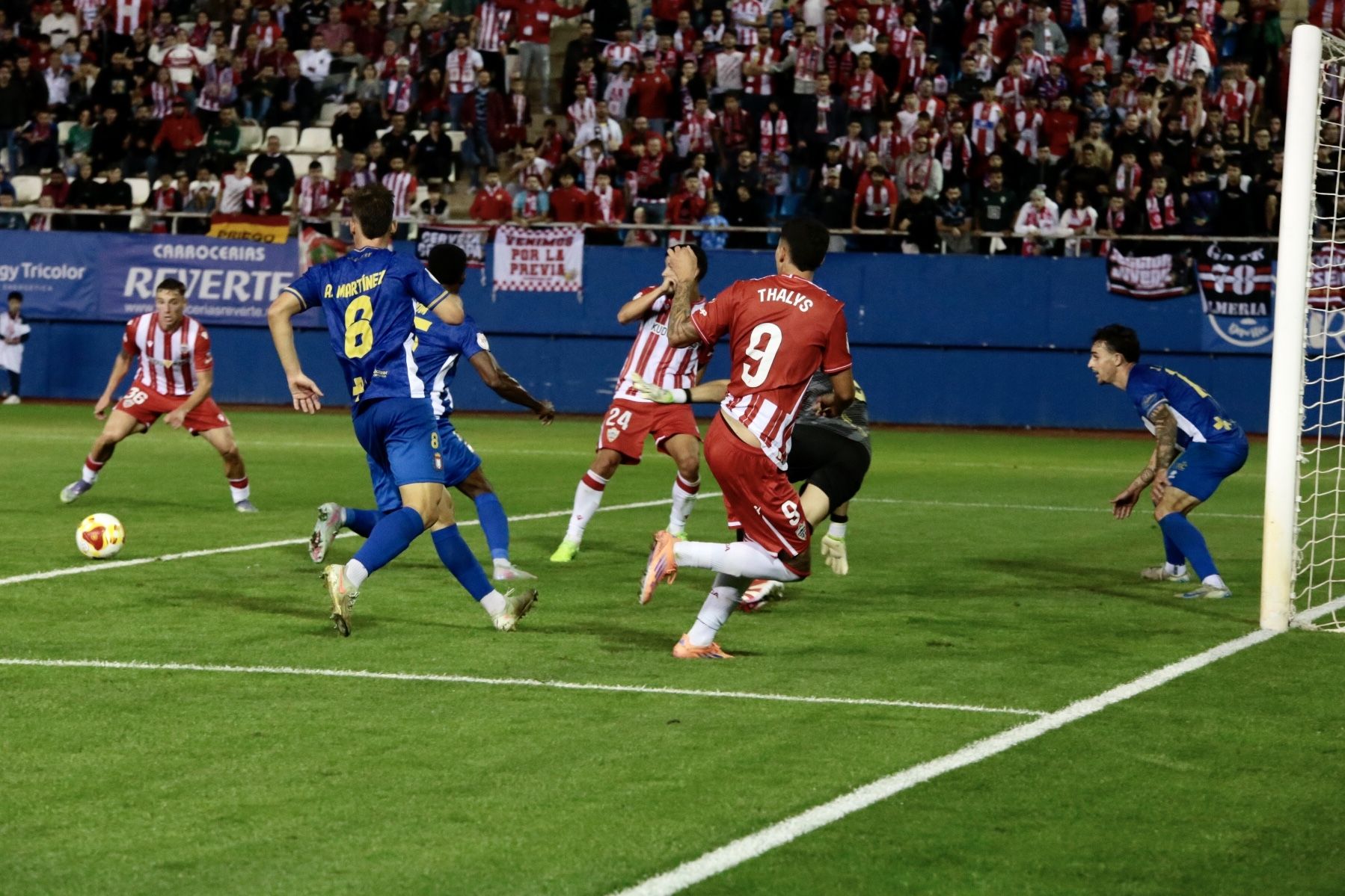 El Almería impone su calma