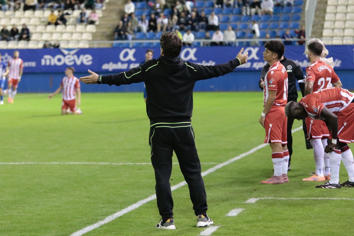 El Almería impone su calma