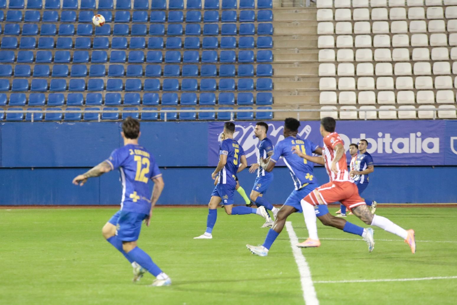 El Almería impone su calma