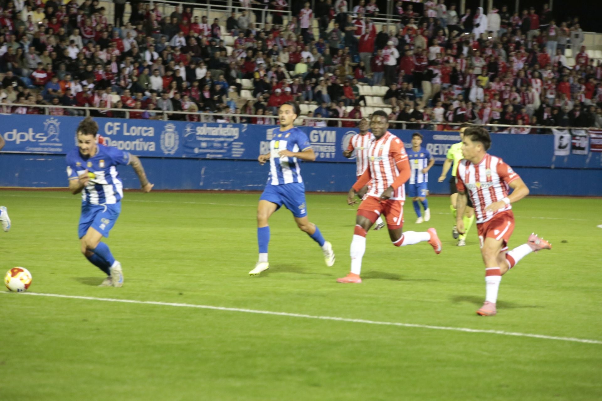 El Almería impone su calma