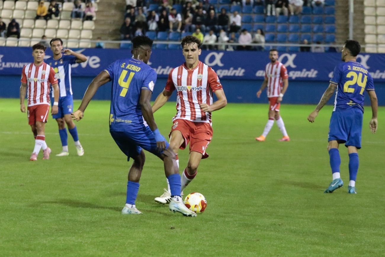 El Almería impone su calma