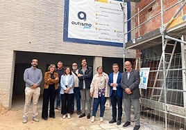 Visita a las obras del próximo centro de Autismo en la capital.
