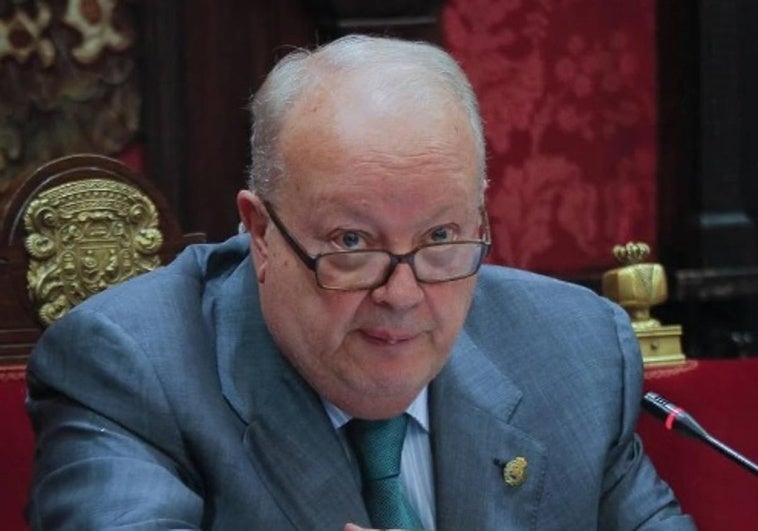 El Club de la Constitución ratifica a su nueva junta de gobierno con Martín-Recuerda al frente