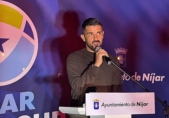 David Villa inaugura el espectáculo de la Níjar Súper Cup 2025