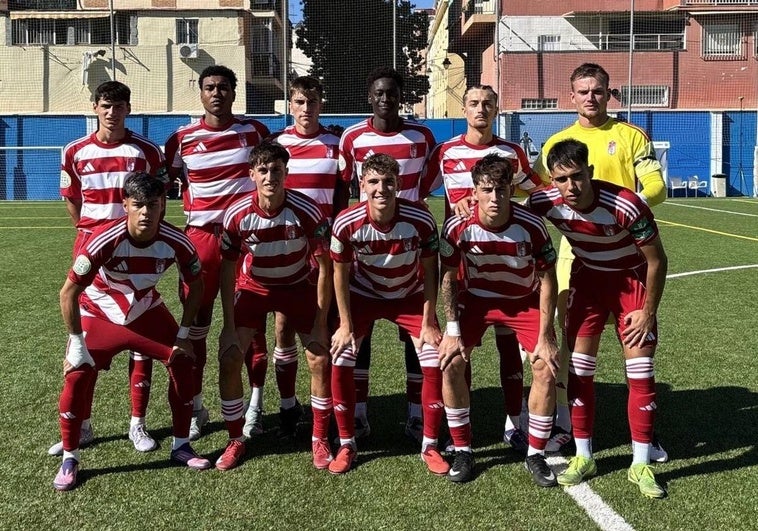 El Recreativo Granada saca adelante su visita a El Palo