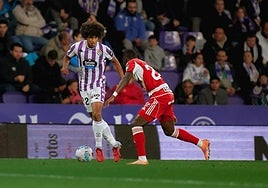 Baïla Diallo defiende a Peter en Zorrilla.