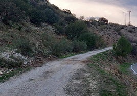 El acceso a Otiñar, ya con la valle retirada.