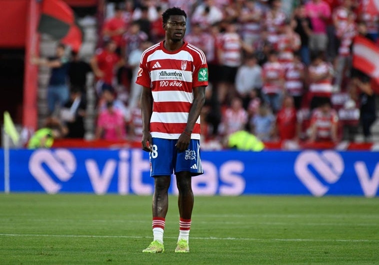 Oscar atrae el interés de equipos de toda Europa pero su idea es renovar