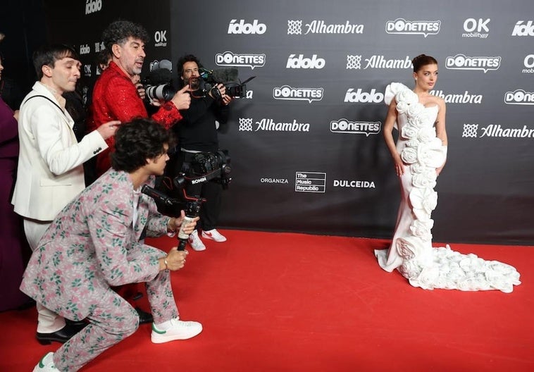 Ofrecen 1.000 euros por asistir como invitado VIP a una gala llena de famosos