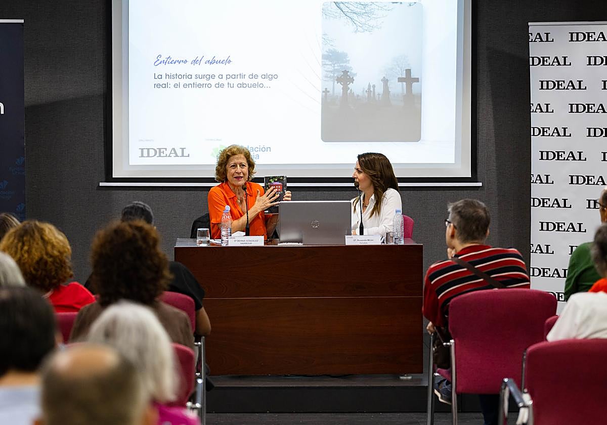 El Aula de Cultura de Berna González Harbour en fotos