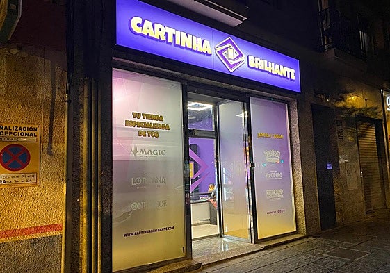 Un nuevo establecimiento de juegos de cartas ha abierto en la Avenida Federico García Lorca.