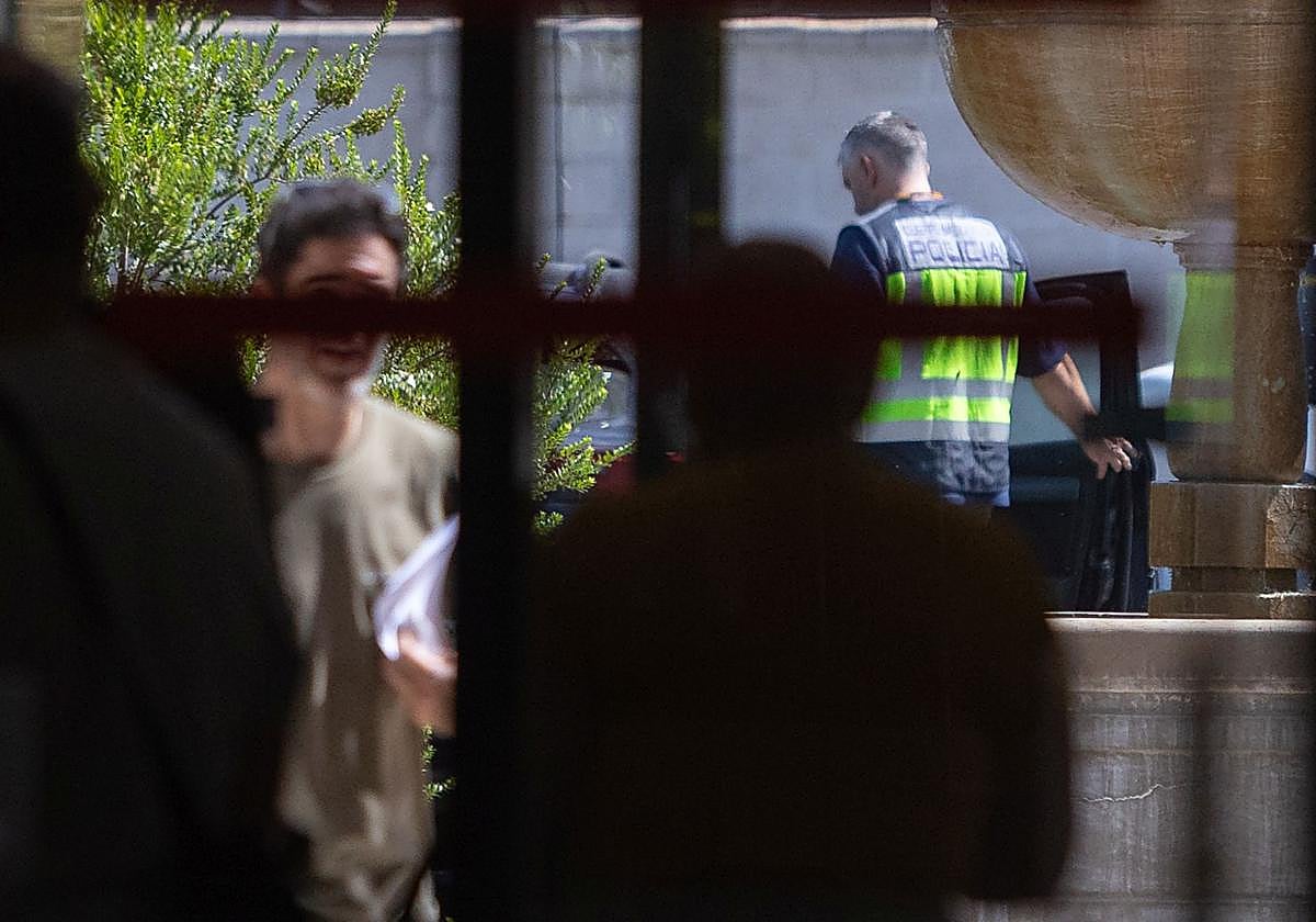 De policía denunciado a denunciante de los presuntos amaños