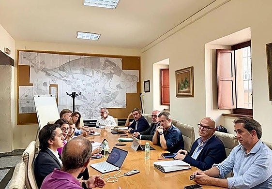 Mesa de los Puentes celebrada el pasado mes de septiembre.