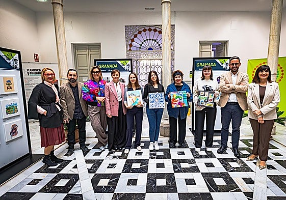 Premiados, organizadores y miembros del jurado posan tras la entrega de los galardones.