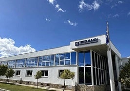 Las instalaciones de Steelgran están dentro de la planta de Thielmann en la carretera de Pulianas, aunque son dos empresas totalmente independientes. Los nuevos propietarios de Thielmann han garantizado su continuidad en Granada.