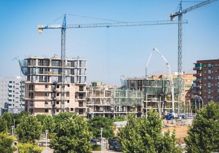 Granada saca a la venta la última parcela de los Oestes, que puede albergar casi 100 viviendas