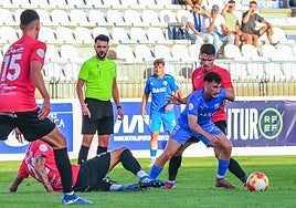 Pablo Muñoz fue uno de los destacados del CF Motril en el empate en Marbella.