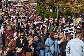 La manifestación en Granada en defensa de la Sanidad, en imágenes
