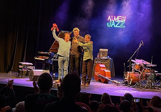 'Jacky Terrasson Trío' genera una atmósfera de complicidad, libertad y amor por el jazz en el Teatro Apolo