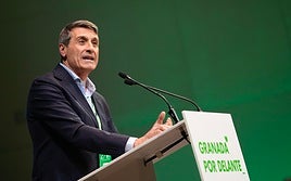 Pedro Fernández pide a Moreno que explique su plan para la sanidad tras el «clamor de miles de granadinos»