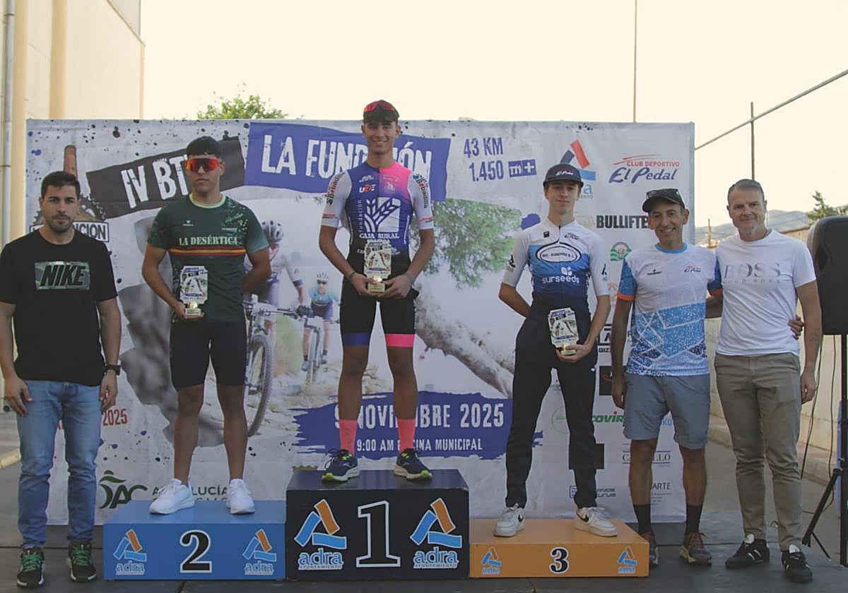 Más de 200 ciclistas participan en la IV BTT 'La Fundición' de Adra