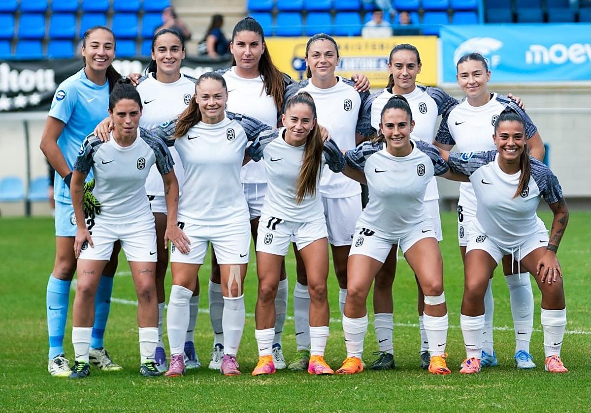 Las futbolistas del conjunto catalán, antes de un partido reciente.