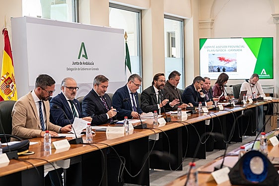 El delegado del Gobierno, Antonio Granados, ha presidido el Comité Asesor del Plan Infoca, en donde se han presentado los datos del Plan Infoca.