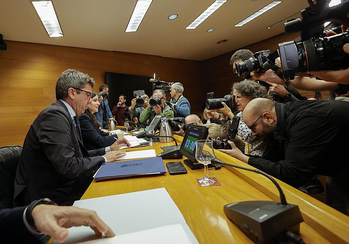 Comparecencia de Carlos Mazón en la comisión de investigación de Les Corts Valencianes sobre la dana.