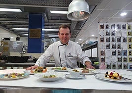 Antonio Carmona presenta el primer menú de esta edición de las jornadas.