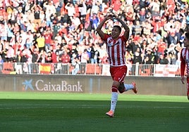 Thalys celebra el gol que puso el partido favorable para la UDA.