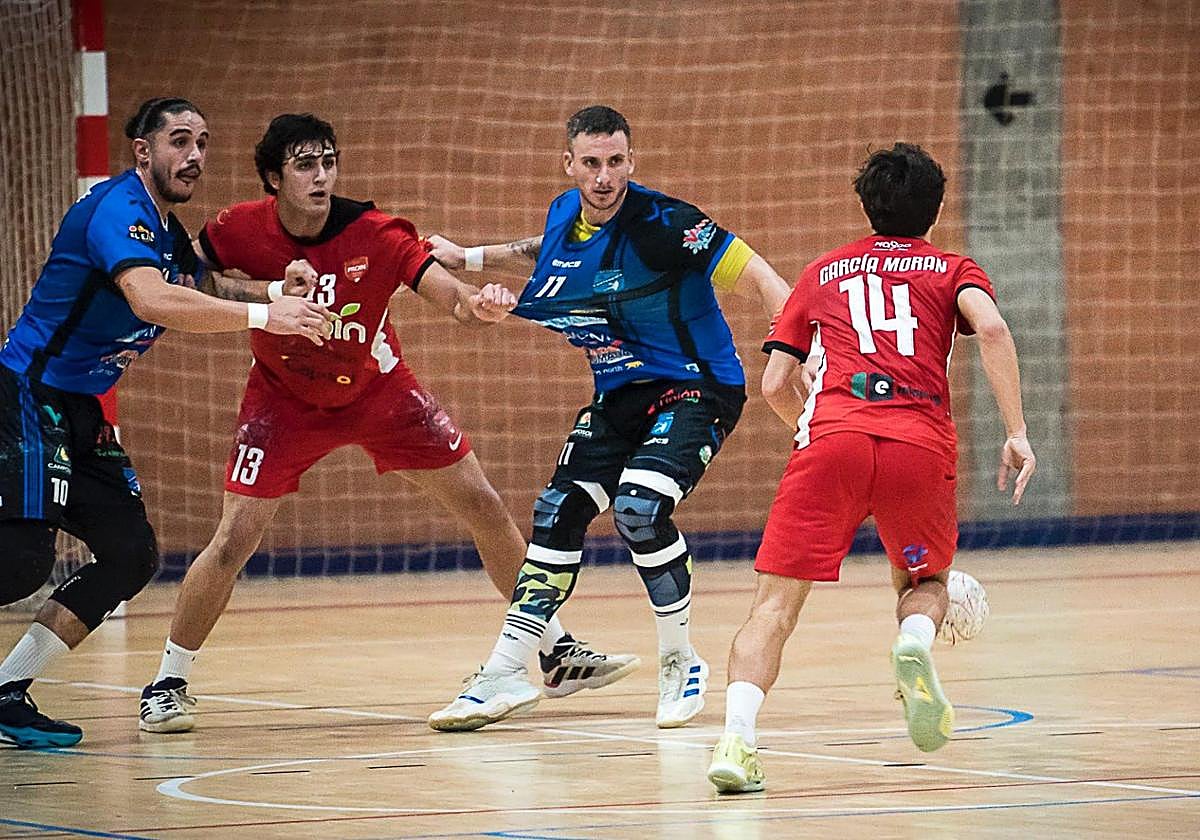Cantera Sur sigue firme en la cabeza, tras ganar en Sevilla.