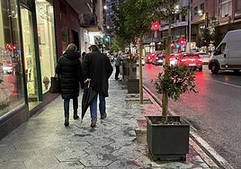 El paraguas ha vuelto a ser necesario este lunes en la capital jienense.