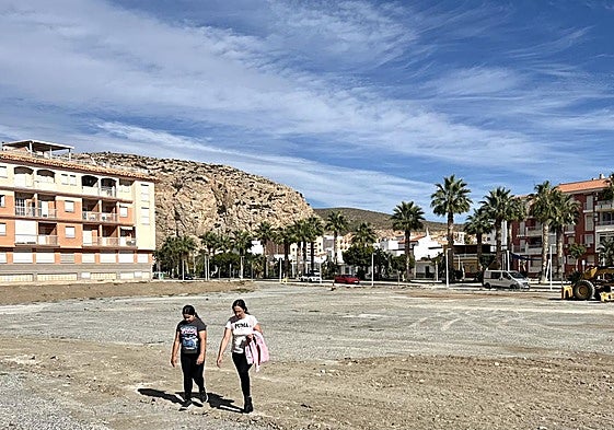 Futuro aparcamiento en la calle Azahar en Calahonda.