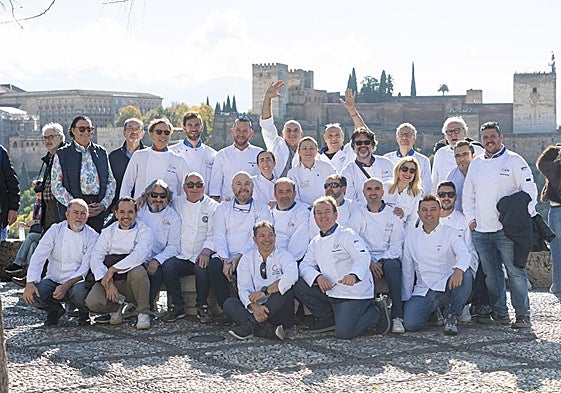 Los cocineros de Euro-Toques, en el Mirador de San Nicolás.