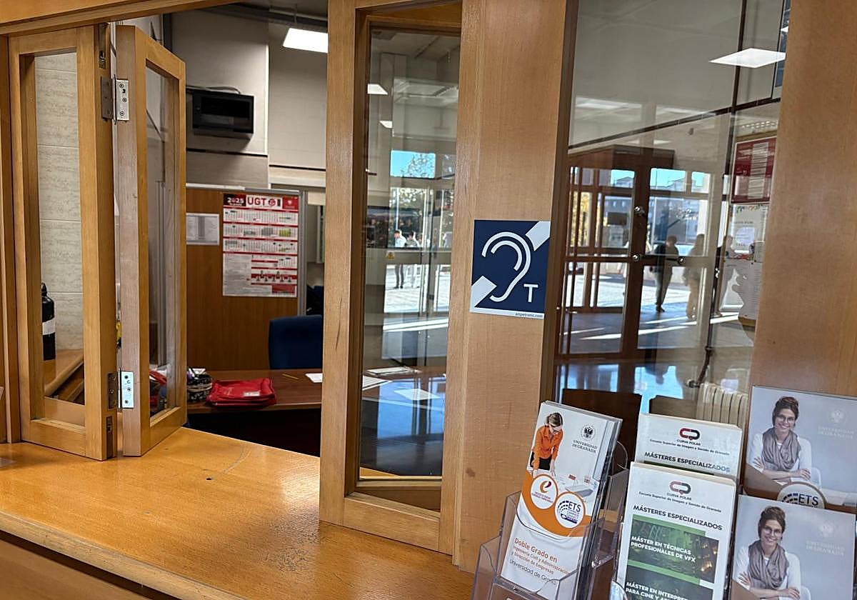 Nuevas rampas y bucles magnéticos mejoran la accesibilidad de la Escuela de Caminos