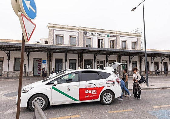 La ampliación del área de prestación conjunta del taxi en Granada pasa por una subida tarifaria